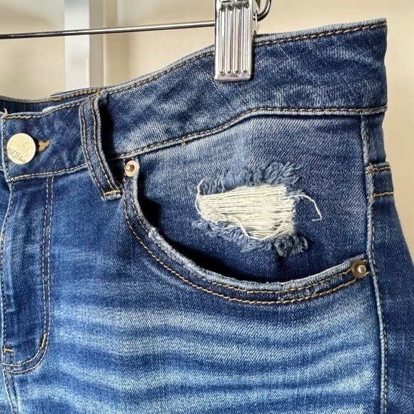 BKE Stella Mid Rise Slim Fit Straight Leg Buckle Jeans Women's Size 30x32 - Picture 3 of 15